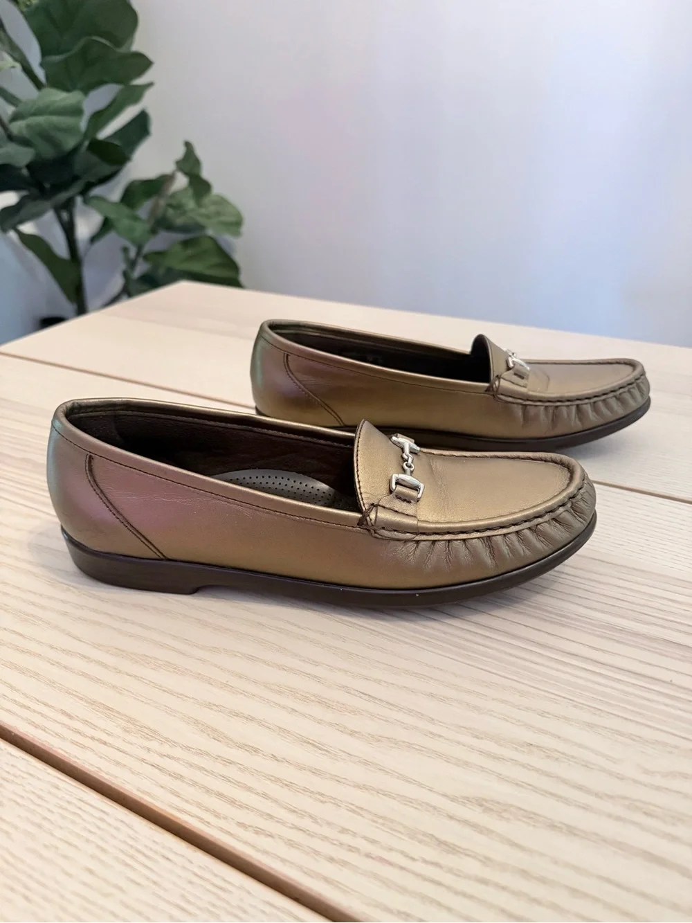 SAS Metro Loafers Women’s 10 Slim Bronze Metallic Leather Horsebit USA